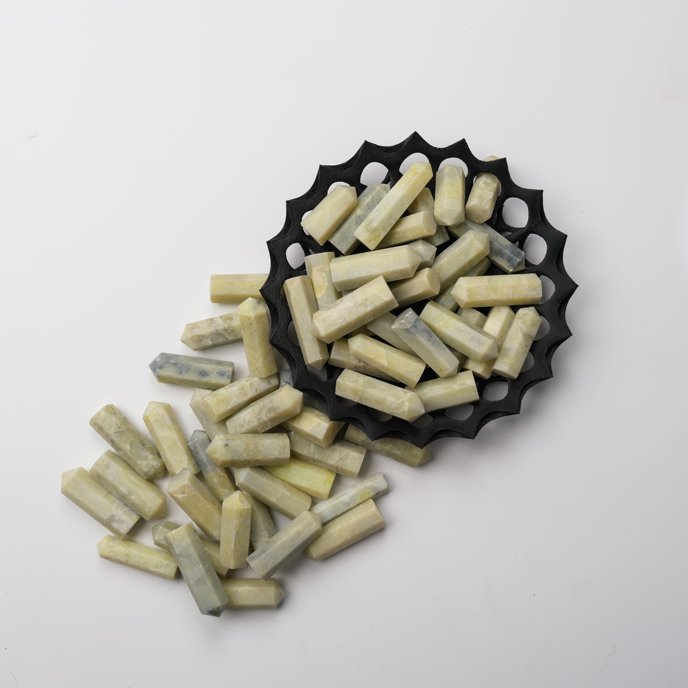 Noctis Studio Serpentine Single Gridding Point, a detailed ceramic tool with a serpentine design for pottery crafting.
