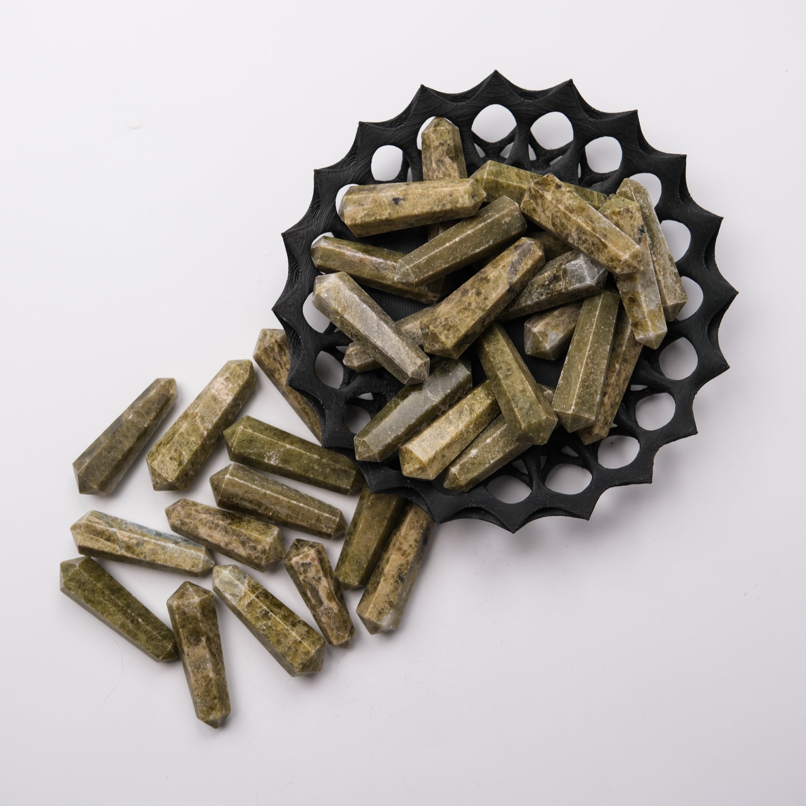 Noctis Studio Vesonite Double Gridding Point for ceramic and glass crafts, with detailed metal tips and textured grip.