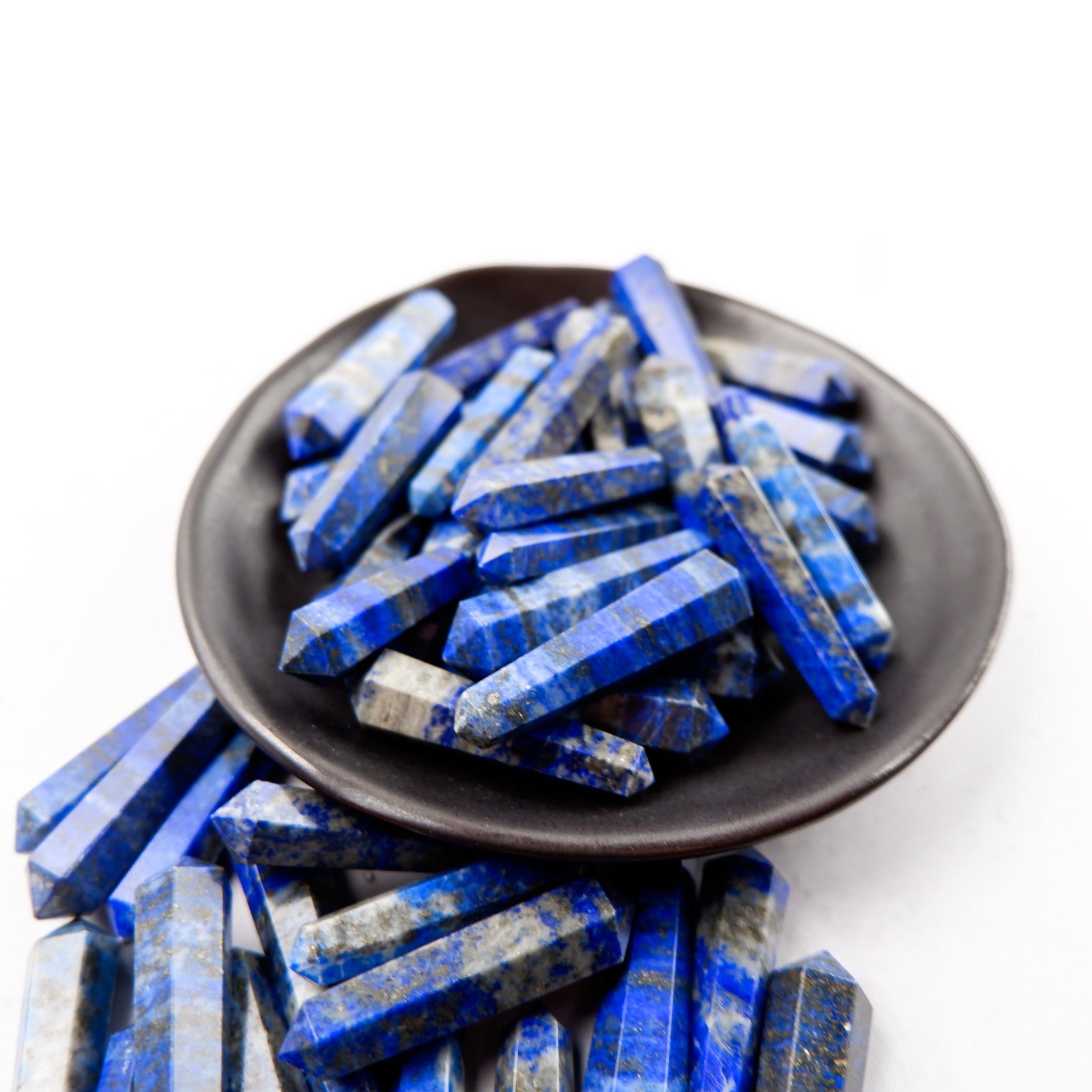 Noctis Studio Lapis Double Gridding Point for cake decorating, featuring detailed design and vibrant blue lapis color.