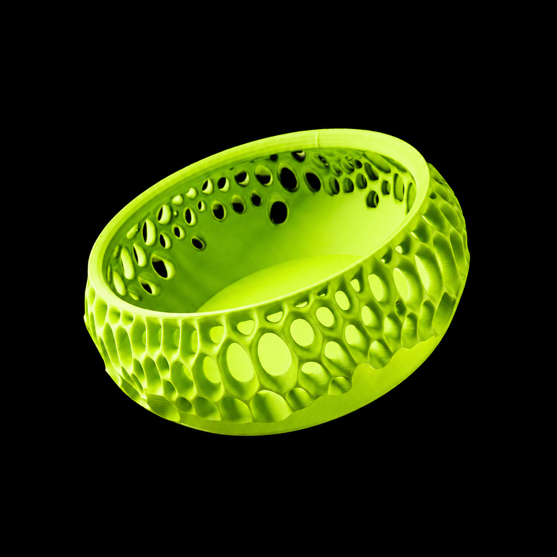 Modern Machine lattice bowl with a geometric open lattice design, made of ceramic in a neutral color.